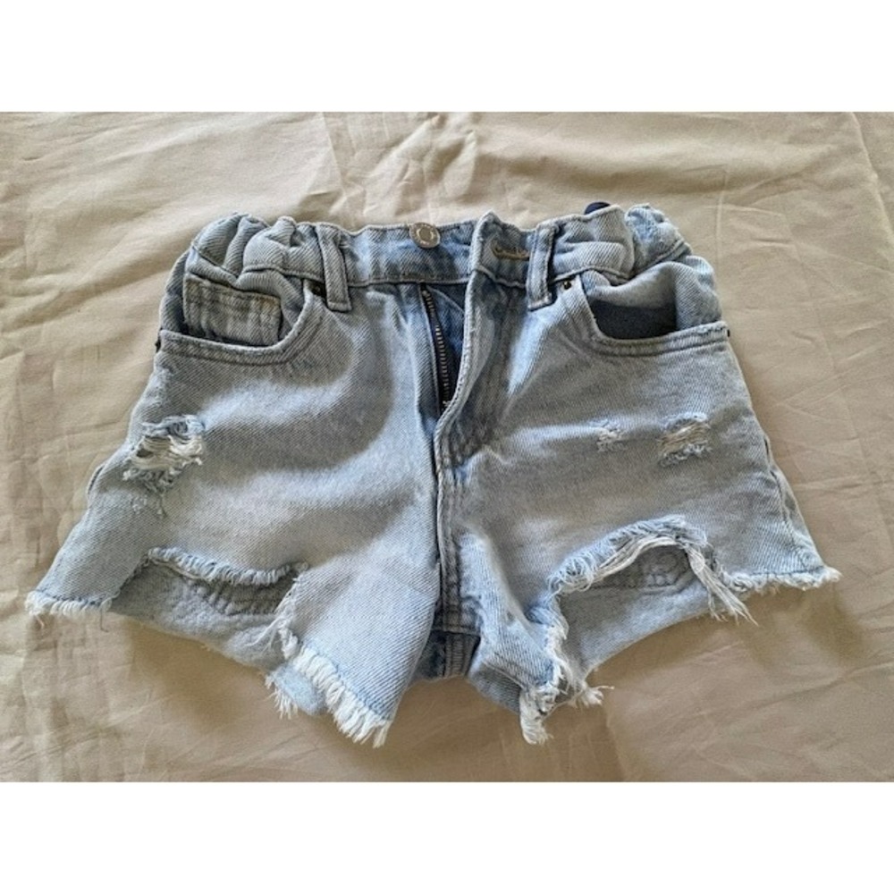 Zara Girls Distressed Denim Shorts Size Light Wash Frayed Raw Hem Light Blue Sz8